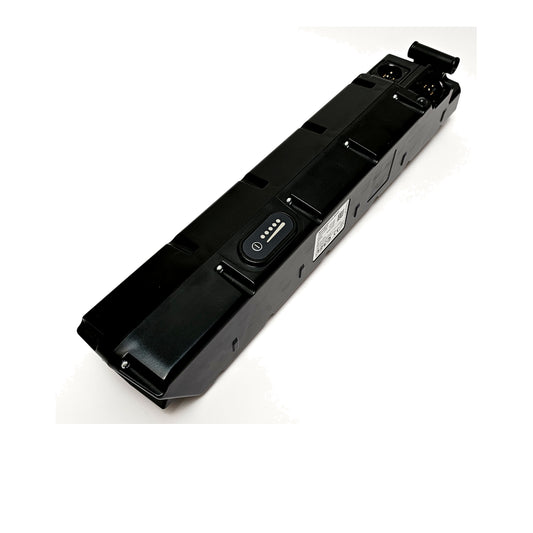 BMZ Brose ohne Wake 37V 17,5Ah 648Wh Semi-Intube-Akku auf reinweißem Hintergrund