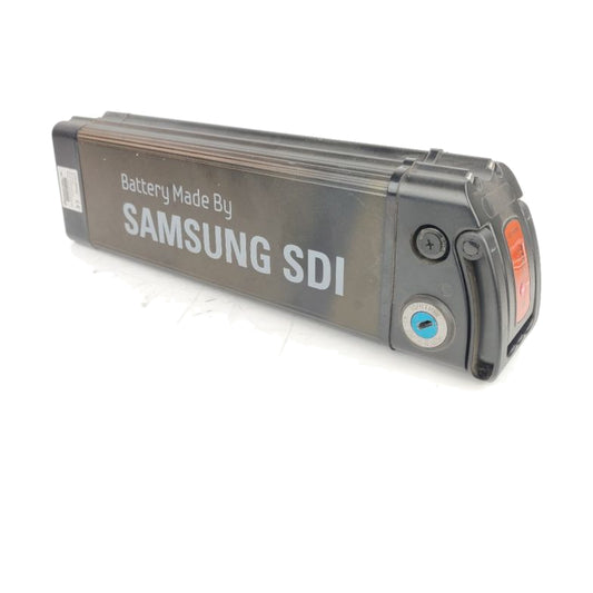 Samsung SDI-3610B 36V 10Ah 360Wh Rahmenakku auf reinweißem Hintergrund
