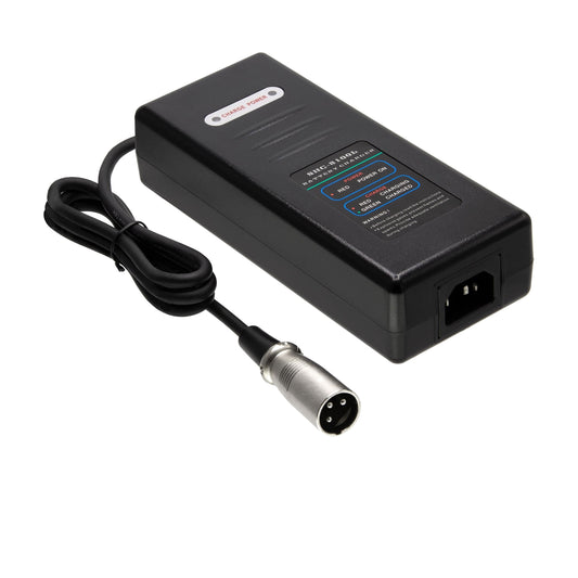 ST Chargers Ladegerät 36V 2A für Maratron/Prophete, XLR auf reinweißem Hintergrund