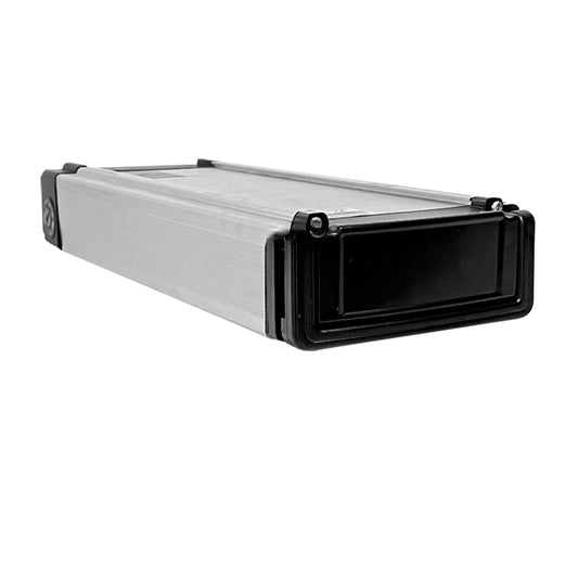 Stella Type 1 36V 10Ah 360Wh Gepäckträgerakku auf reinweißem Hintergrund