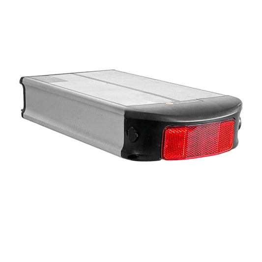 Sundvall Lithium High Grade 24V 10Ah 240Wh Gepäckträgerakku auf reinweißem Hintergrund